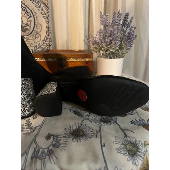 Size 6 Betsey Johnson Boots with Rhinestone Heel - Picture 4 of 5